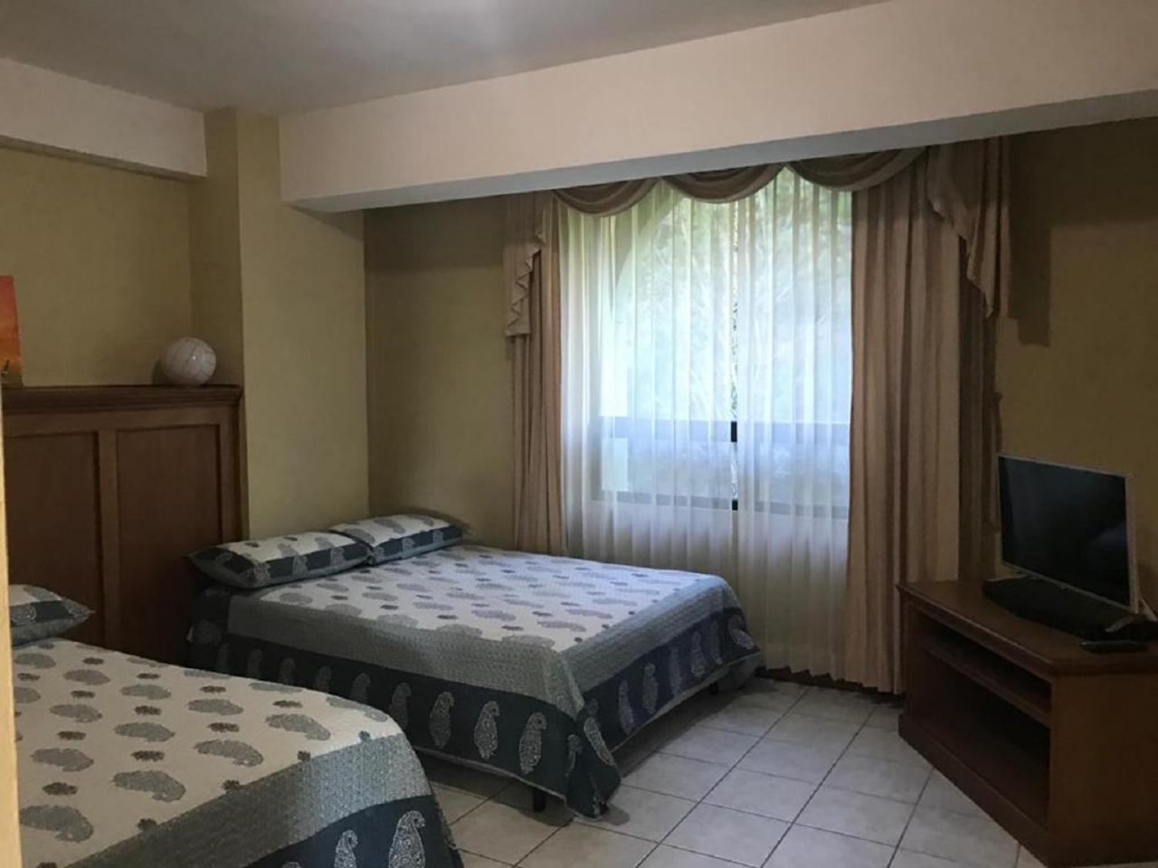 Apartamento Torres De Atitlan Panajachel Ngoại thất bức ảnh